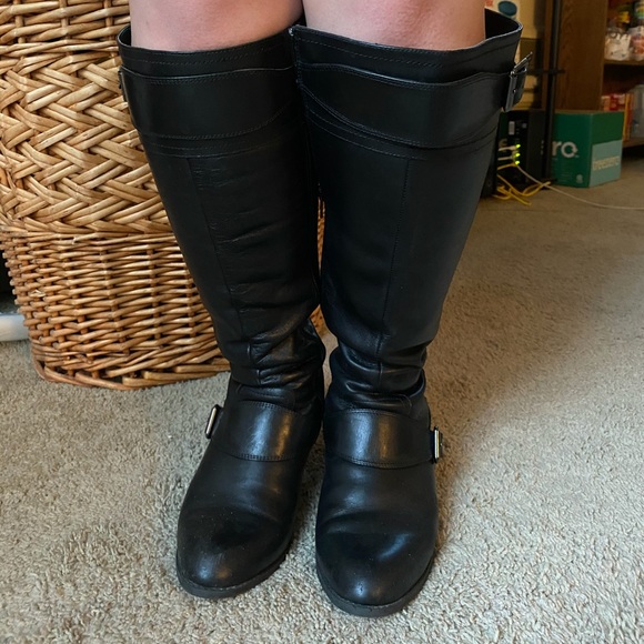 Knee High Heeled Boots - Picture 3 of 4